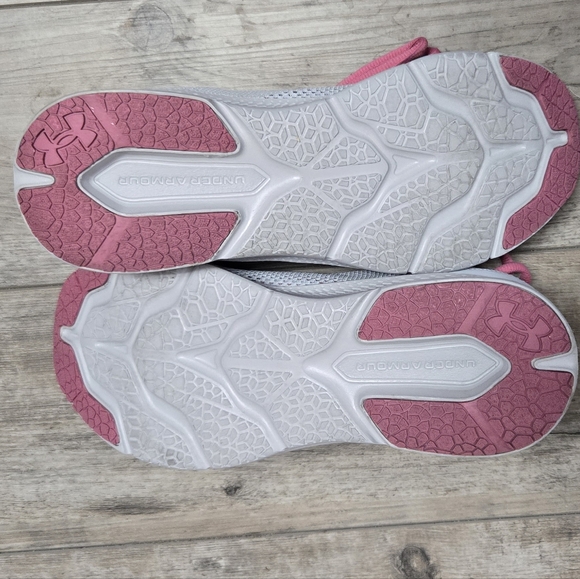 Women's Under Armour Sneaker - Picture 4 of 5